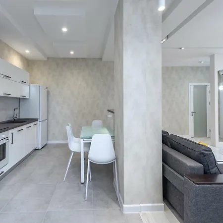 Апартаменты С Террасой 80 М В Аркадии Odesa Exterior photo