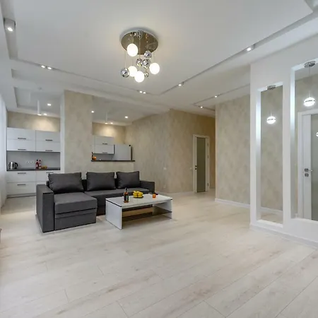 Апартаменты С Террасой 80 М В Аркадии Odesa Exterior photo