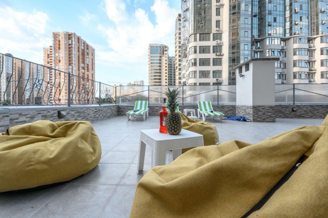 с террасой 80 м в аркадии Apartment Odessa