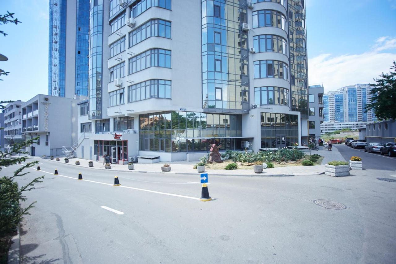 с террасой 80 м в аркадии Apartment *