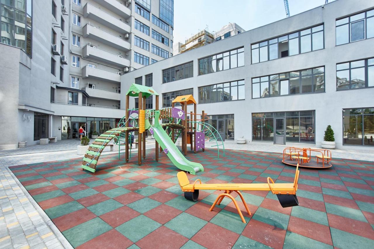 с террасой 80 м в аркадии Apartment